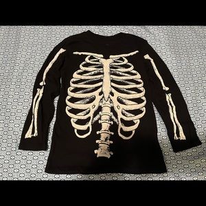 EUC Sz M 7–8 skeleton shirt from The Children’s Place
